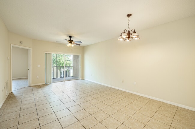 Building Photo - 9506 Amberdale Ct