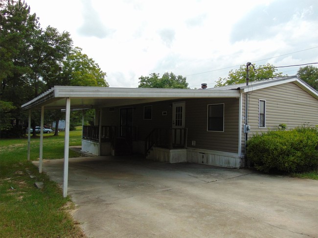 Building Photo - 10 Shady Acres