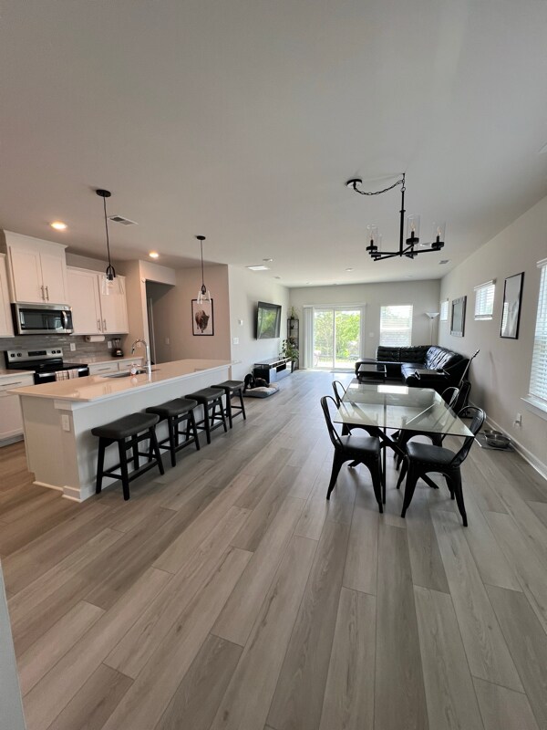 Foto principal - 4256 Skyridge Dr