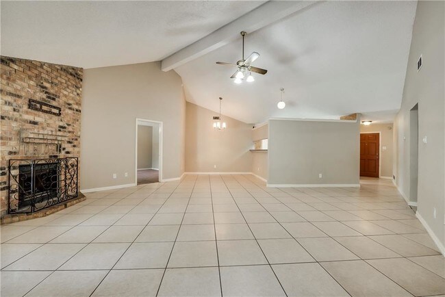 Building Photo - 7824 Roberta Dr