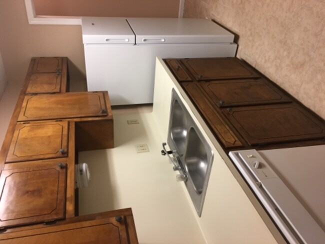 Building Photo - 916 Chemin Dr