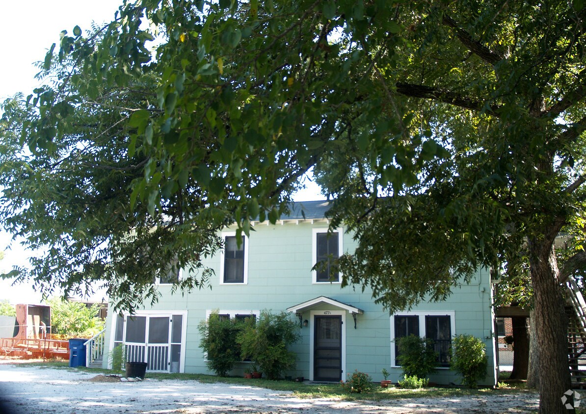 Foto del edificio - 475 Guenther Ave