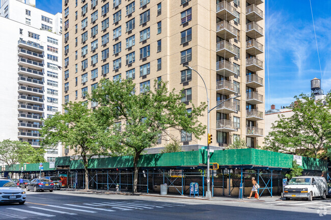 Building Photo - Park Towers