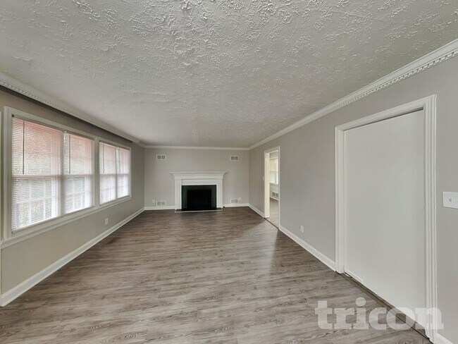 Foto del edificio - 1122 Paramount Cir