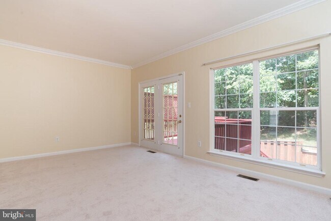 Foto del edificio - 5552 Jowett Ct