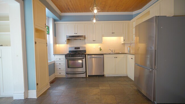 Building Photo - 31 Burgess Ave