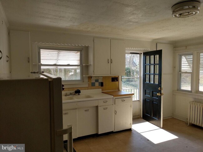 Foto del edificio - 1004 Camden Ave