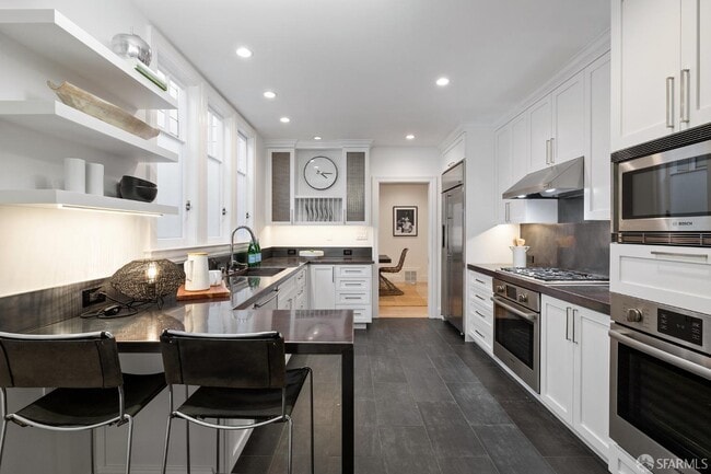 Building Photo - 2161 North Point St