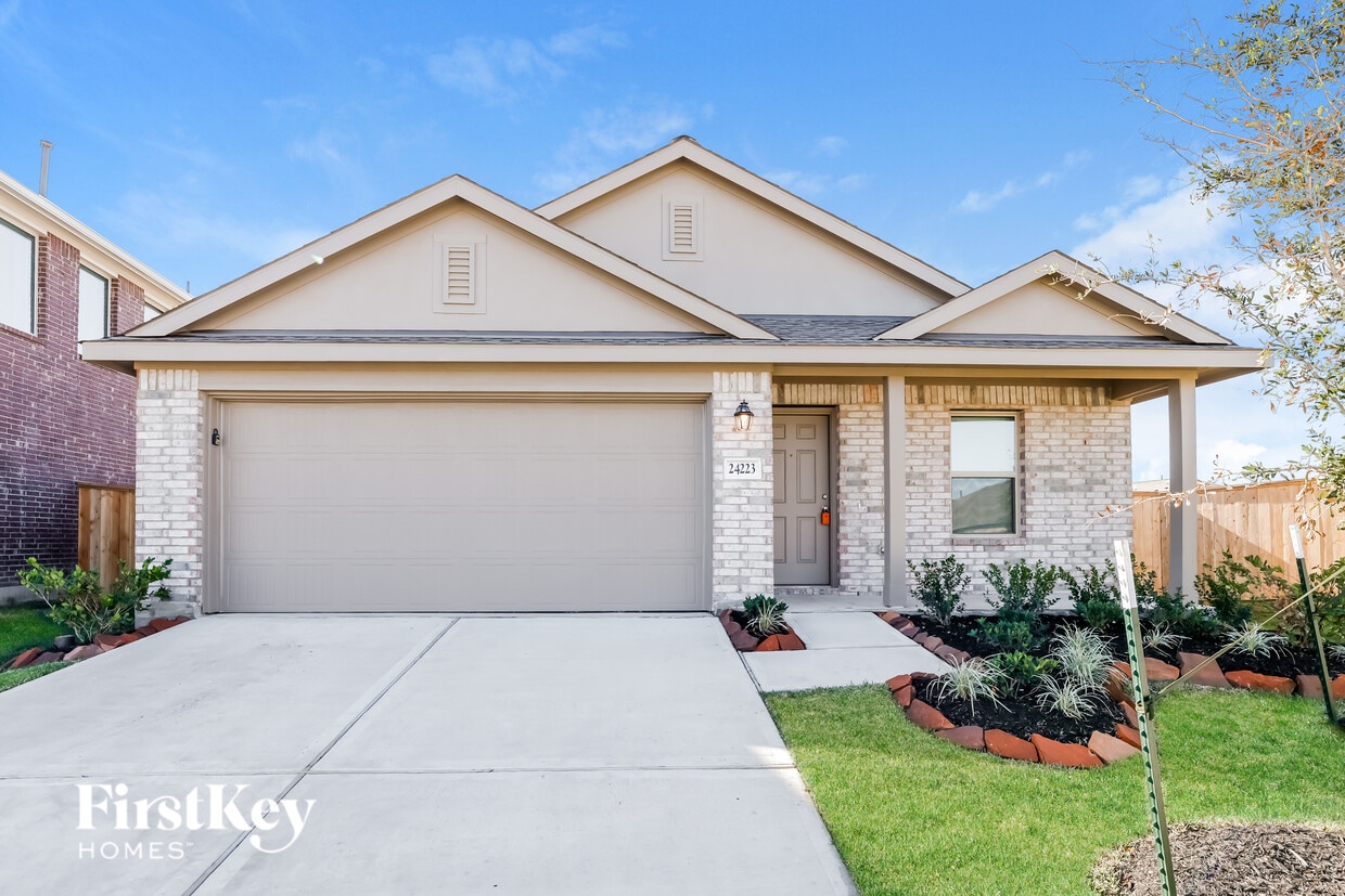 Foto principal - 24223 Becker Hollow Ln