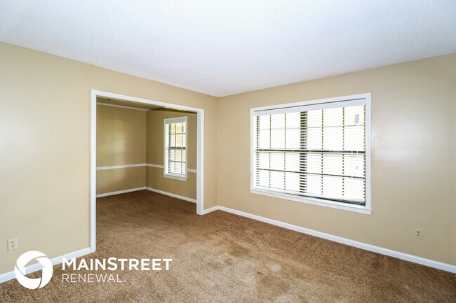 Building Photo - 3048 Ingleside Dr