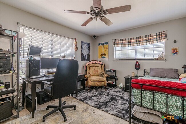 Building Photo - 133 Algarita Rd