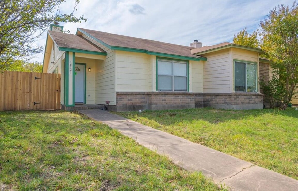 16221 Edgemere Dr, Pflugerville, TX 78660 Townhome Rentals in