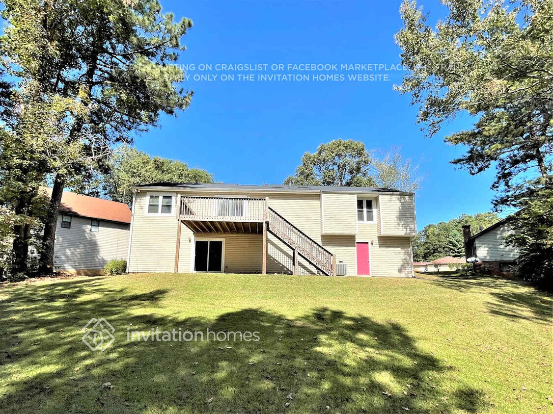 Foto del edificio - 9082 Green Pines Ct