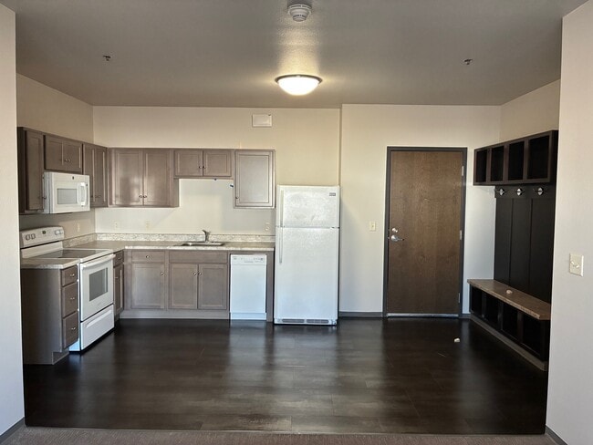 Building Photo - Presentation Heights