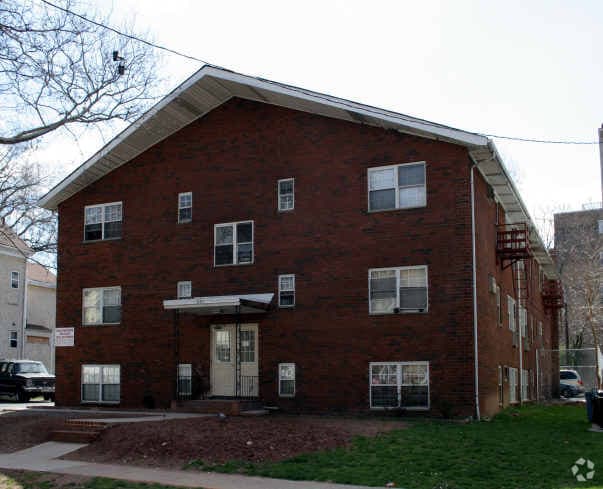Building Photo - 36-42 Elm St