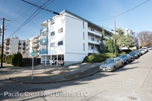 Building Photo - 909 6th Ave