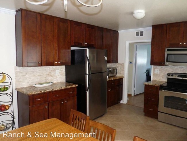 Foto del edificio - 5 br, 2 bath House - 4650 Huggins st