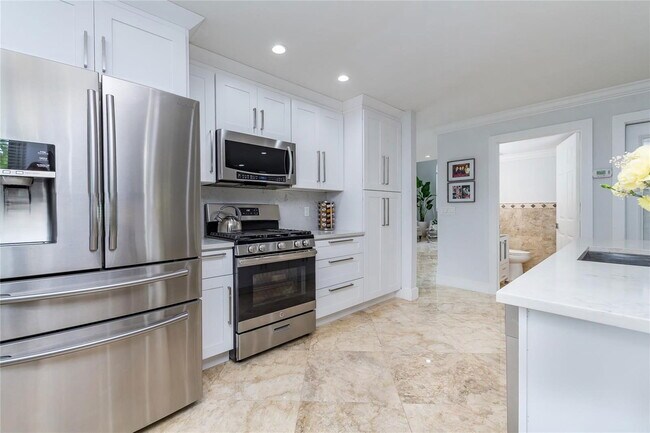 Building Photo - Southwest 123rd Avenue, Miami, FL 33186 - 4 BR 2.5 BA single-family home