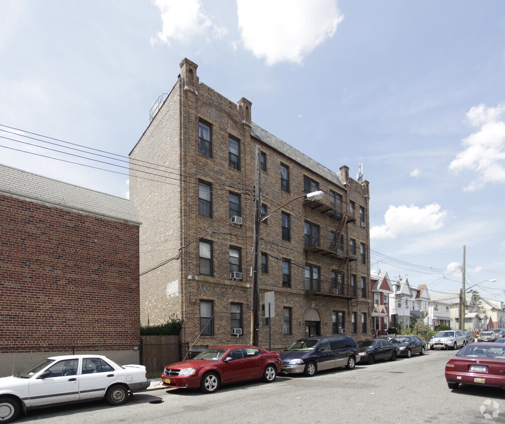 Foto del edificio - 97-34 Allendale St