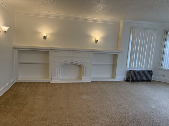 Photo - 8220 S Langley Ave (Chicago, IL) Apartment
