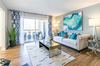 Interior Photo - The Lake House at Martins Landing
