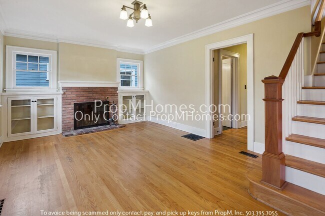 Building Photo - NEW PHOTOS & VIDEO TOURS! Charm in the Hea...