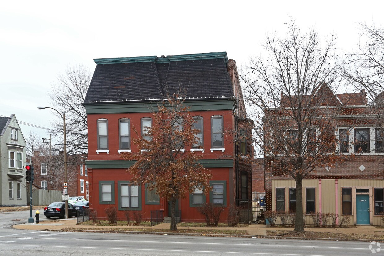 Building Photo - 2300-2308 S Jefferson Ave