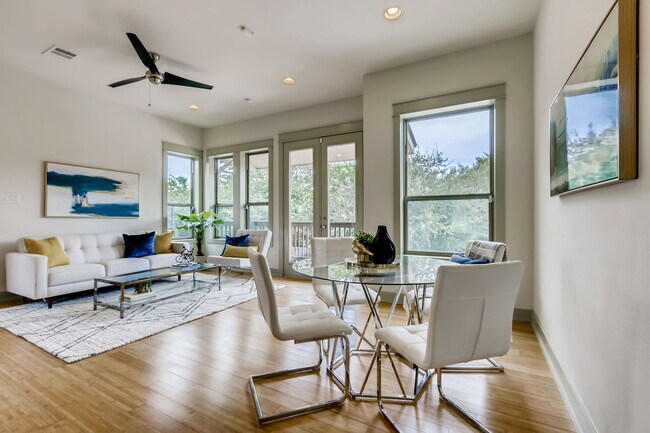 Foto del edificio - 2709 E 13th St