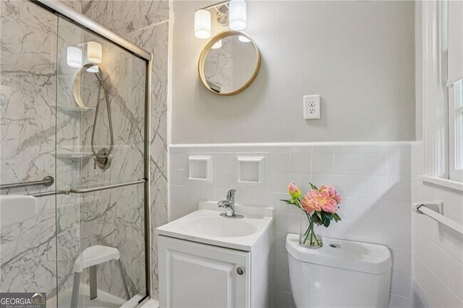 Foto del edificio - 3731 N Druid Hills Rd