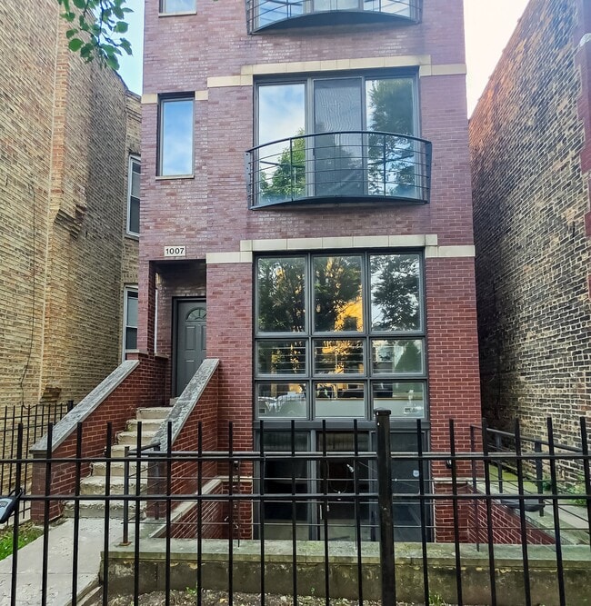 Building Photo - 1007 N Francisco Ave