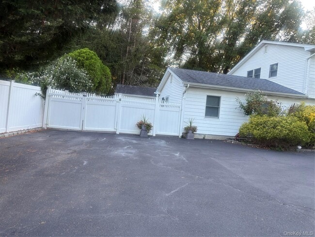 Building Photo - 34 Markwood Ln