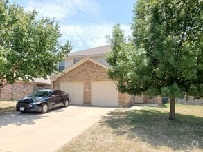 Building Photo - 1400 Chips Dr