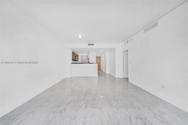 Foto del edificio - 244 Biscayne Blvd