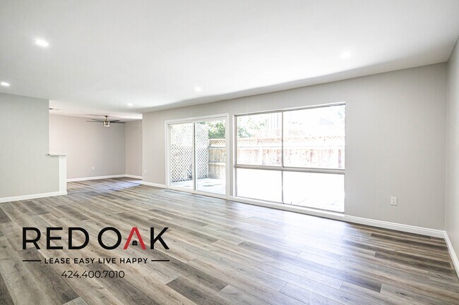 Building Photo - Amazing Bright and Spacious Completely Rem...