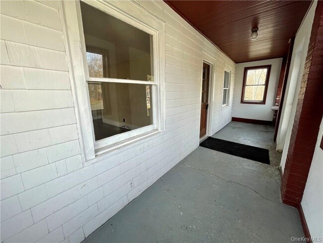 Building Photo - 10 Murray Ave