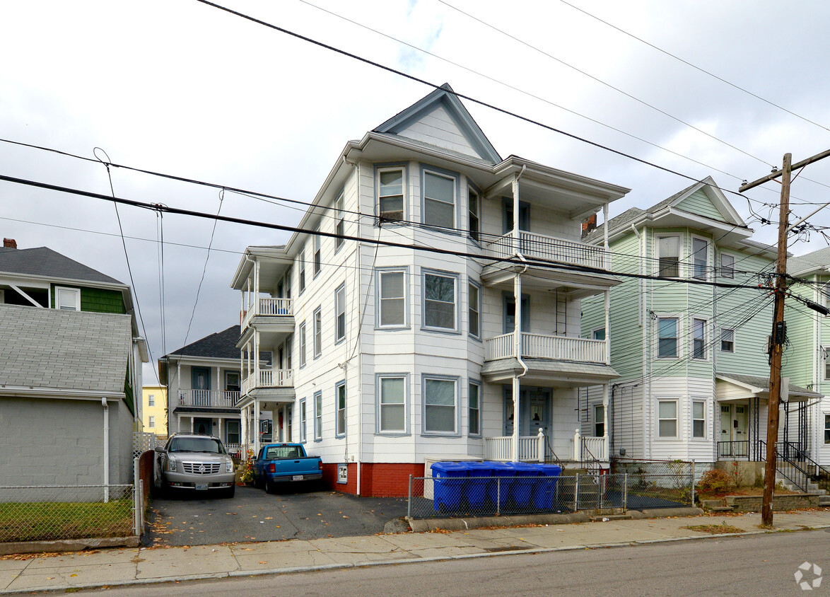 182-186 Sabin St, Pawtucket, RI 02860 - Apartments in Pawtucket, RI ...