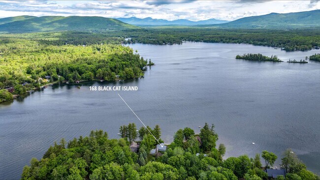 Foto del edificio - 168 Black Cat Island Rd
