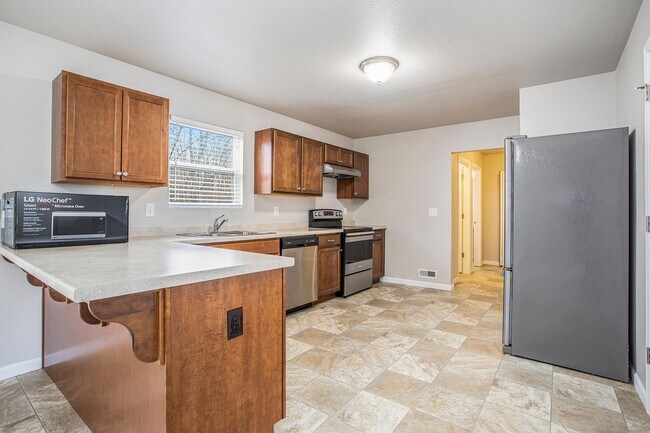 Foto del edificio - Immediate Occupancy with Outstanding Pricing