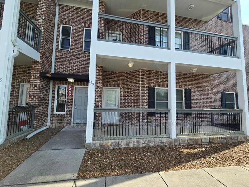 Foto principal - 229 Delmont St