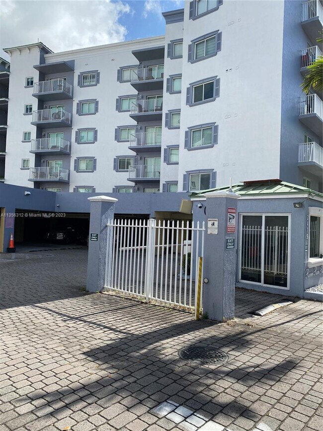 Foto del edificio - 2415 NW 16th St Rd