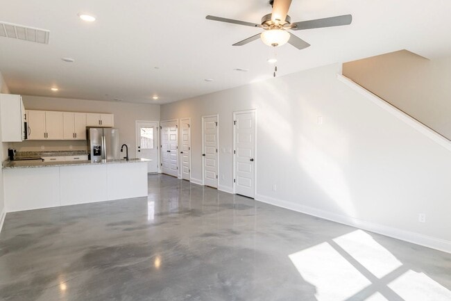 Building Photo - 22nd Townhomes