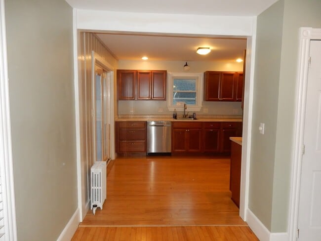 Building Photo - 12 Melcher Ct