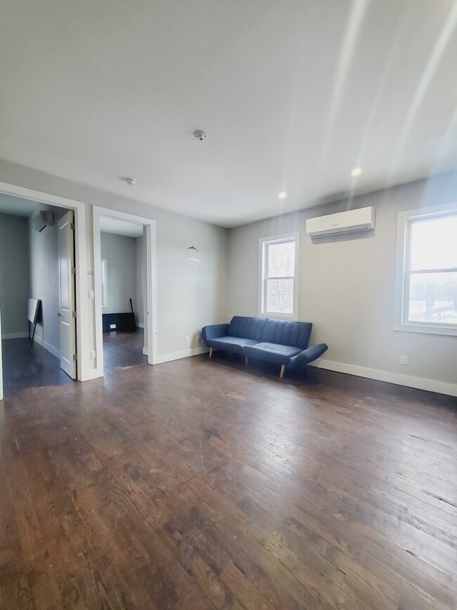 Building Photo - 4 Whitman Ave