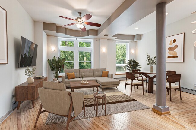 Foto del edificio - 902 W Newport Ave