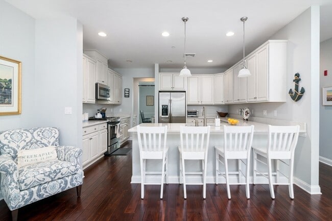 Building Photo - 115 Halsted Dr