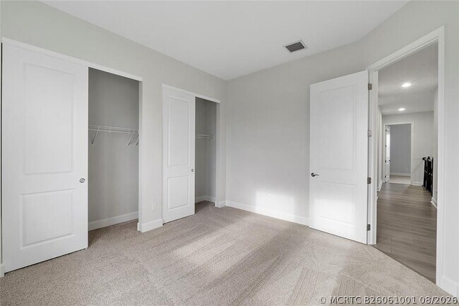 Foto del edificio - 5223 Liberty Ln