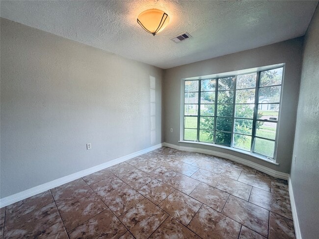 Building Photo - 12211 Wessex Dr
