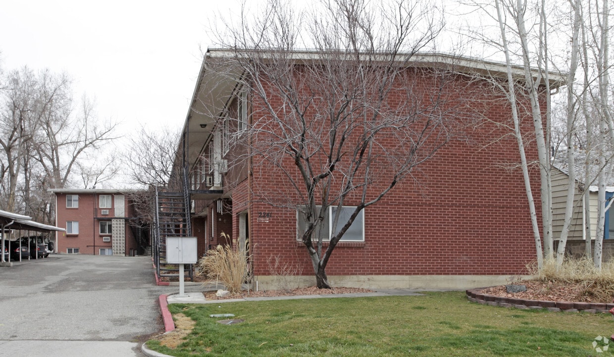 Building Photo - 2241 E Laney Ave