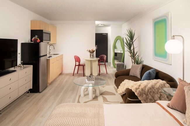 Photo - Vision on Lombard Apartments