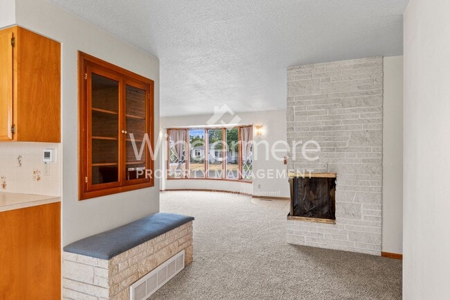 Foto del edificio - 2115 W Kiernan Ave